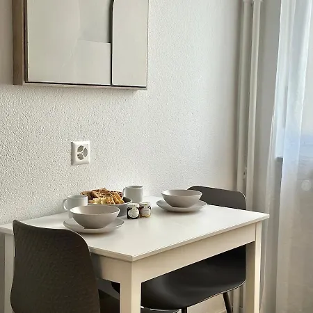 Cosy - 2 Bedrooms & Free Parking - Appartamento Berna