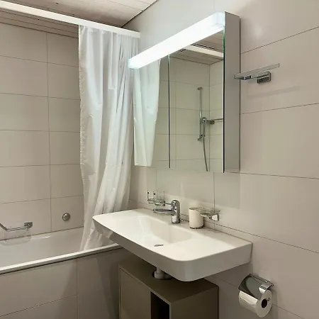 Cosy - 2 Bedrooms & Free Parking - Appartamento Berna