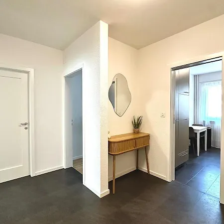 Cosy - 2 Bedrooms & Free Parking - Appartamento
