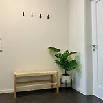Cosy - 2 Bedroom & Free Parking - * Berna
